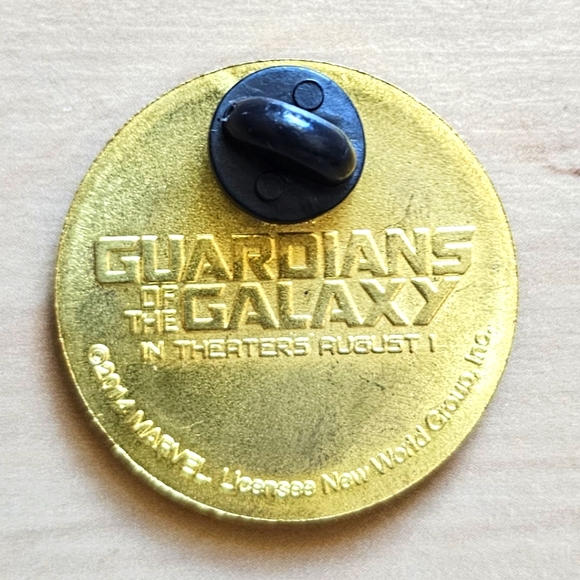 Novelty Pin "Guardians of the Galaxy" Souvenir - Picture 2 of 2